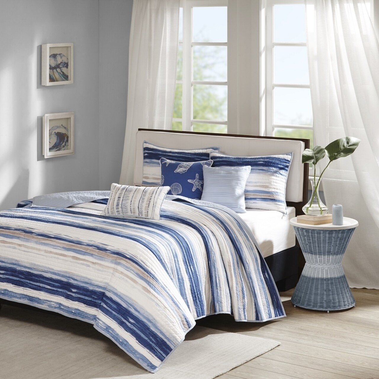 Gracie Mills 6 Piece Printed Quilt Set with Throw Pillows - GRACE-3149